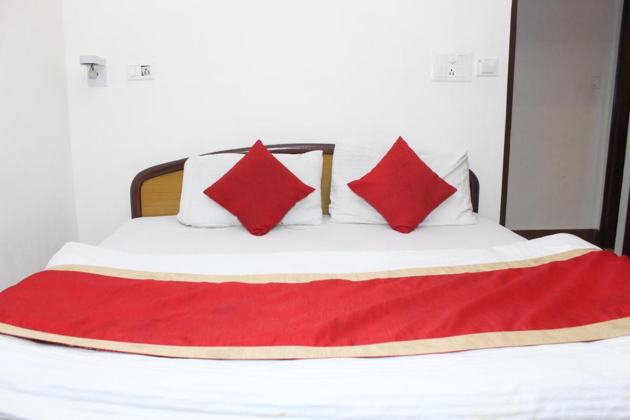 Hotel Dolls Inn Nainital Eksteriør bilde
