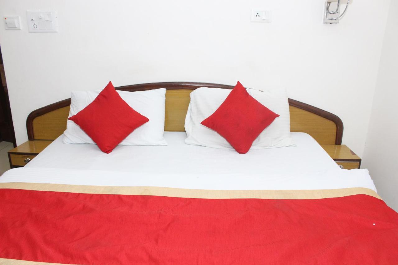Hotel Dolls Inn Nainital Eksteriør bilde