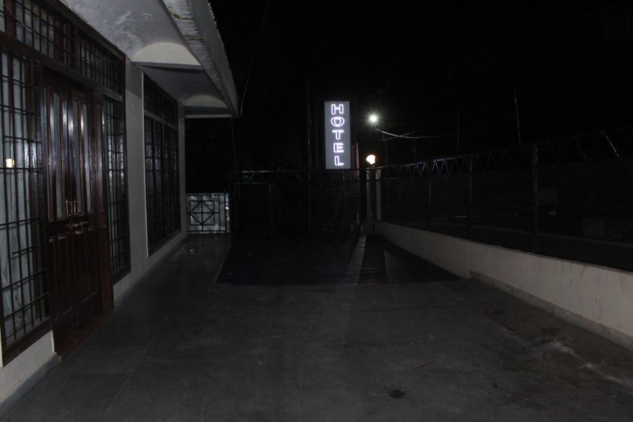 Hotel Dolls Inn Nainital Eksteriør bilde
